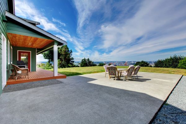 Cost of Backyard Concreting in Naples