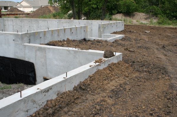 Cost of Foundation Wall Construction in Naples